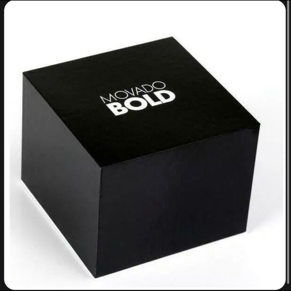 SOLD!!!   Movado Bold ROMAN Numeral index bracelet watch in GOLD. - Picture 4 of 6